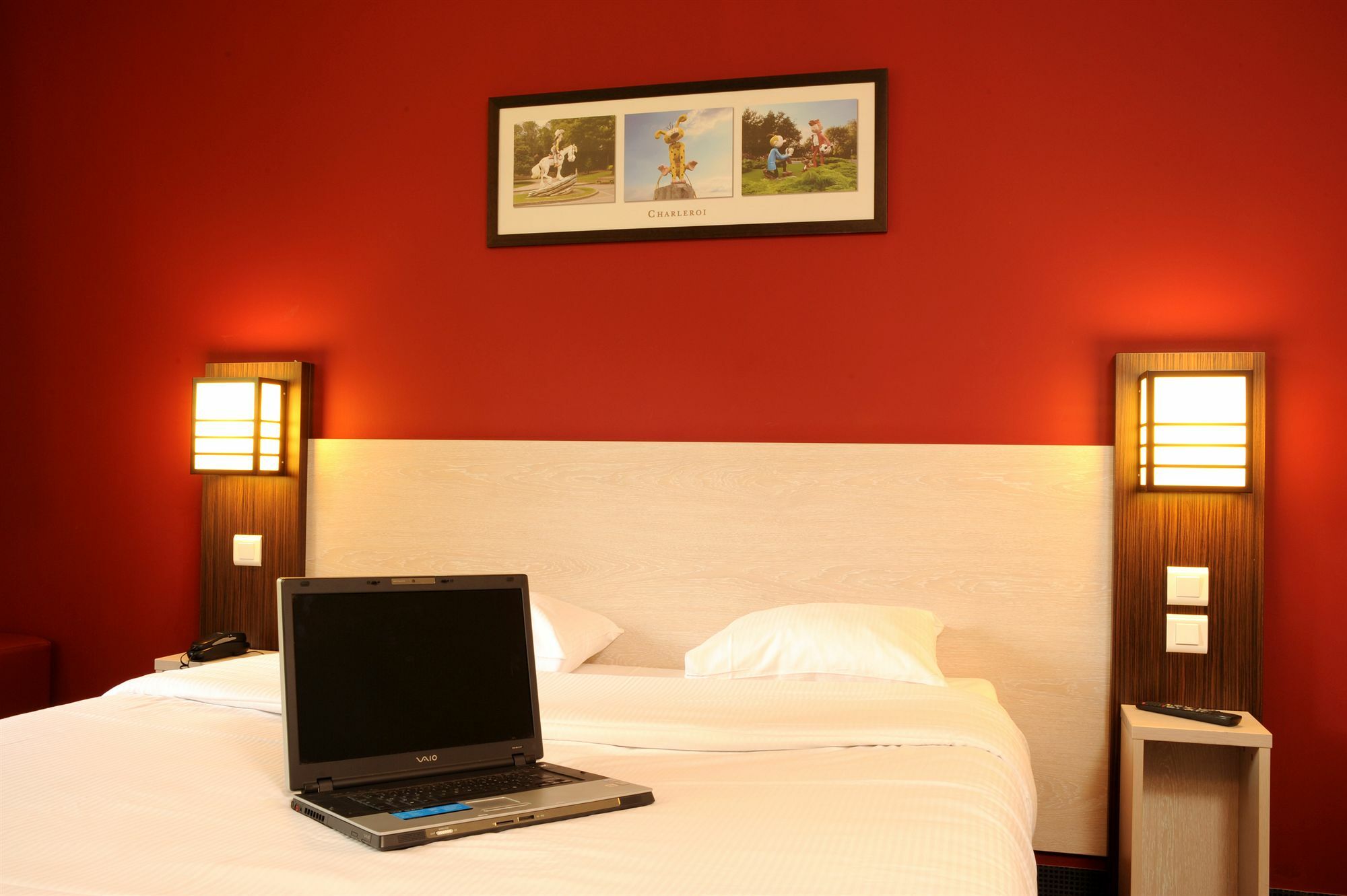 Dc Hotel Charleroi Airport Eksteriør bilde
